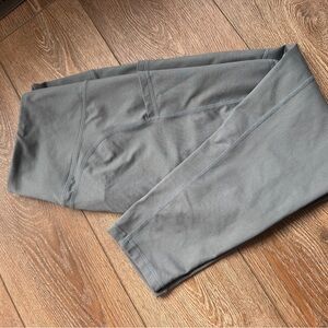 Z by Zella women’s capri leggings